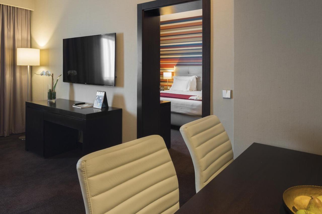 Hotel Tropico Луанда Екстериор снимка