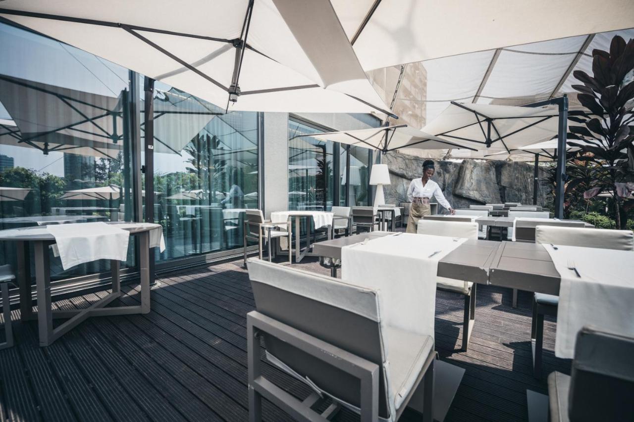Hotel Tropico Луанда Екстериор снимка