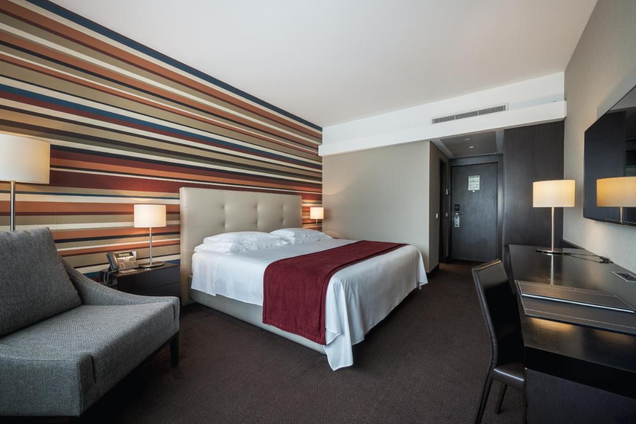 Hotel Tropico Луанда Екстериор снимка