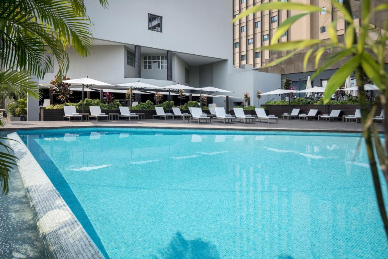 Hotel Tropico Луанда Екстериор снимка